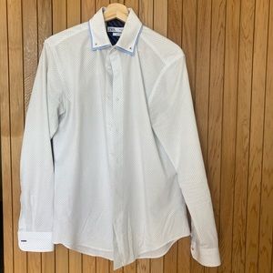 Zara small dot long sleeve buttondown shirt